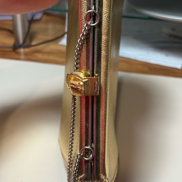 Vintage Gold Chain Evening Bag - Picture 8 of 8
